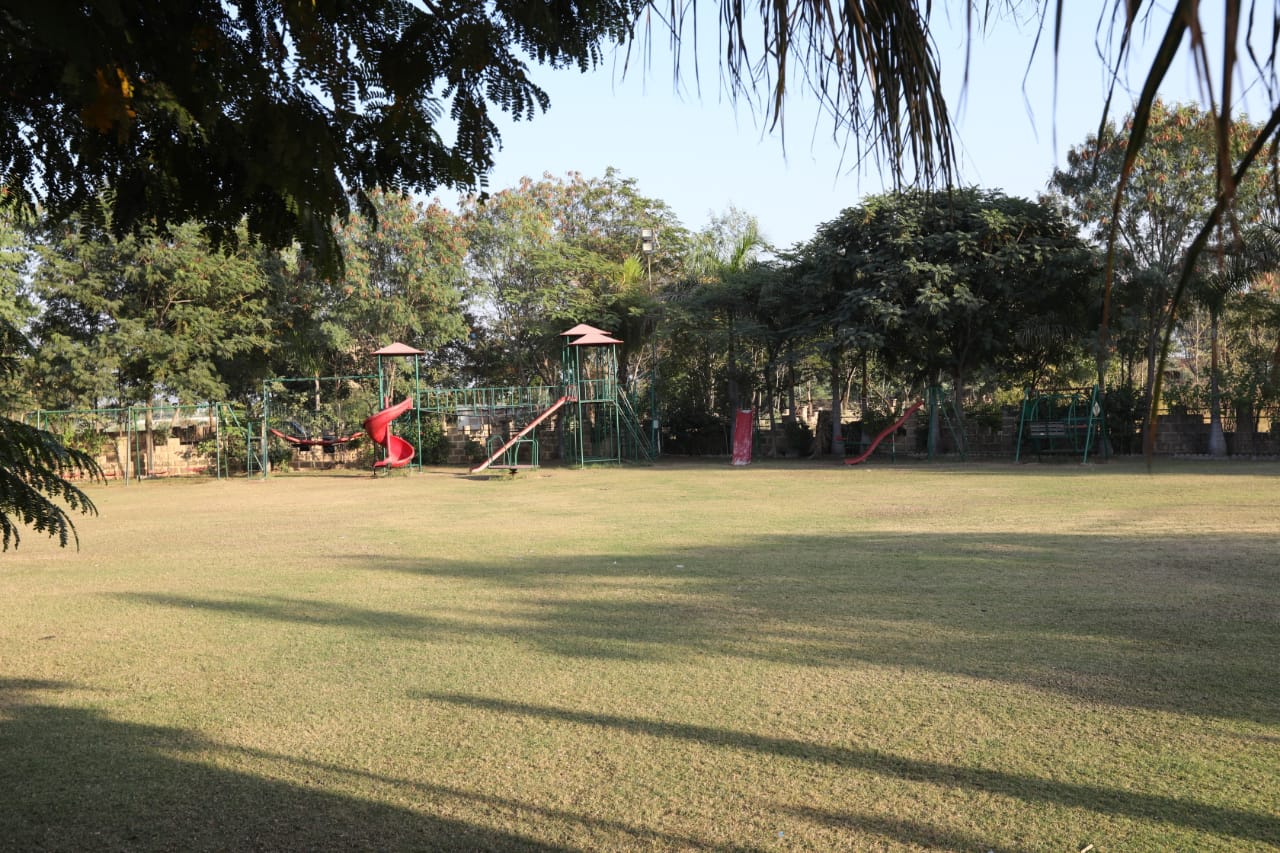 Resort & Amenities